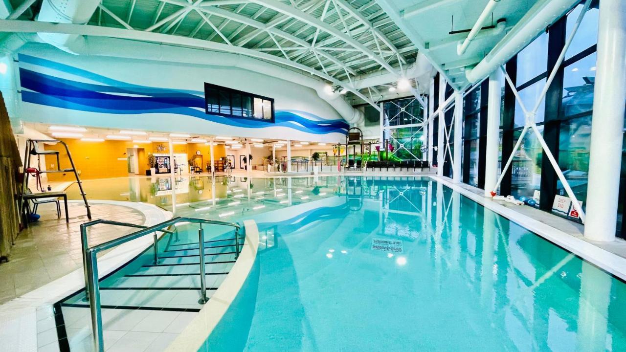 Spacious Primrose Lodge For 6 With Hot Tub At A Spa Resort Chudleigh Zewnętrze zdjęcie